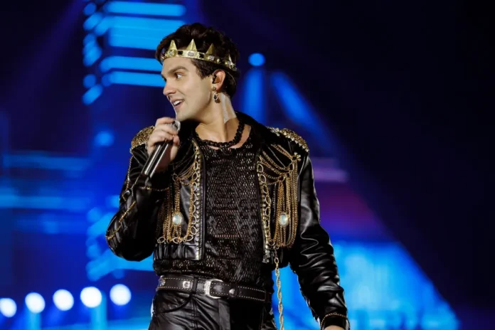 Luan Santana sofre mal súbito e é levado urgentemente ao hospital em SP