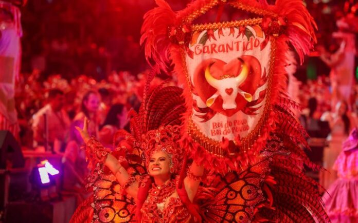 Notícias do Amazonas – Garantido fecha Festival de Parintins com celebração cultural