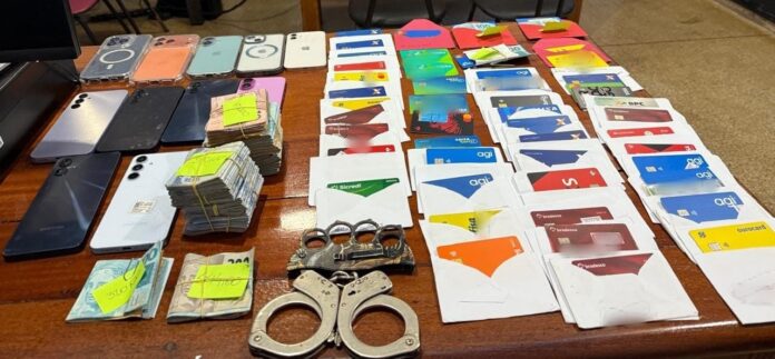 Notícias do Amazonas – Agiota detido em Itacoatiara com 47 cartões e R$ 17 mil