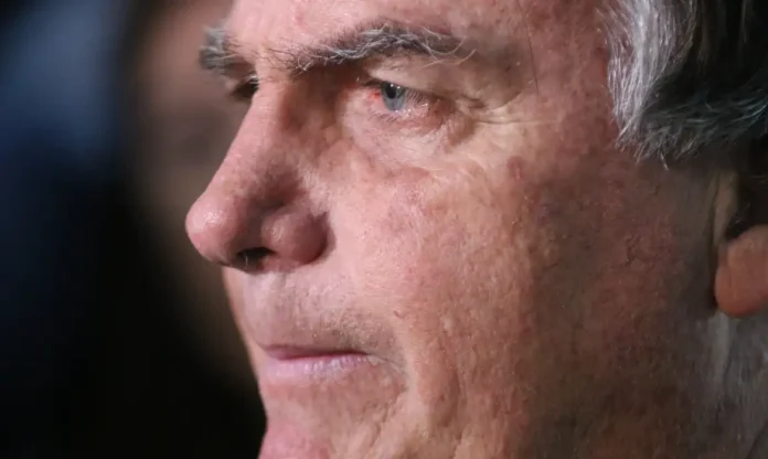 Notícias do Amazonas – Jair Bolsonaro é submetido a nova cirurgia para soluços