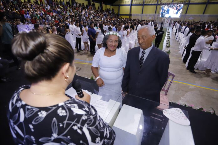 Notícias do Amazonas – 370 casais celebram união no maior casamento coletivo de Maués