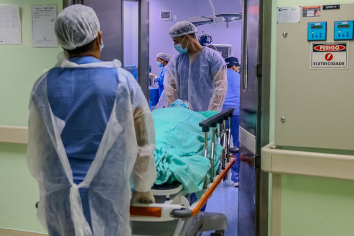 Notícias do Amazonas – Hospital Delphina Aziz realiza 70 transplantes de rim em 2023