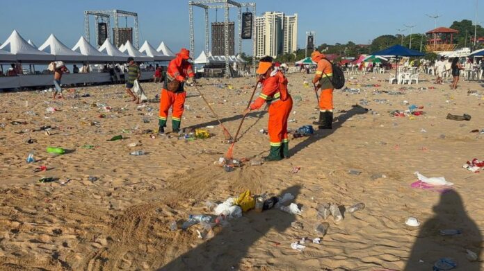 Notícias do Amazonas – Manaus mobiliza 900 garis e coleta 136 toneladas de lixo após Réveillon