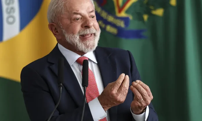 Democracia é um bem a ser protegido, afirma Lula ao recordar golpe de 2023